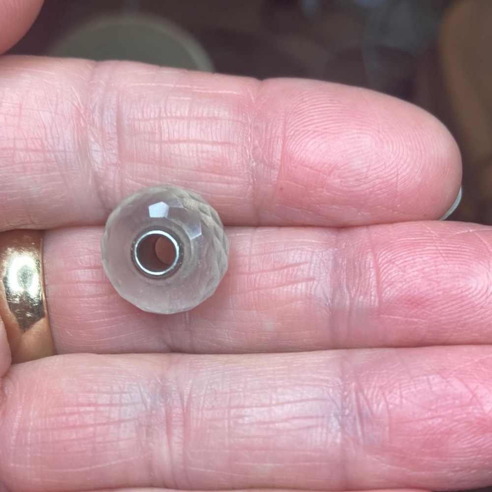 Trollbead grey Moonstone (authentic)